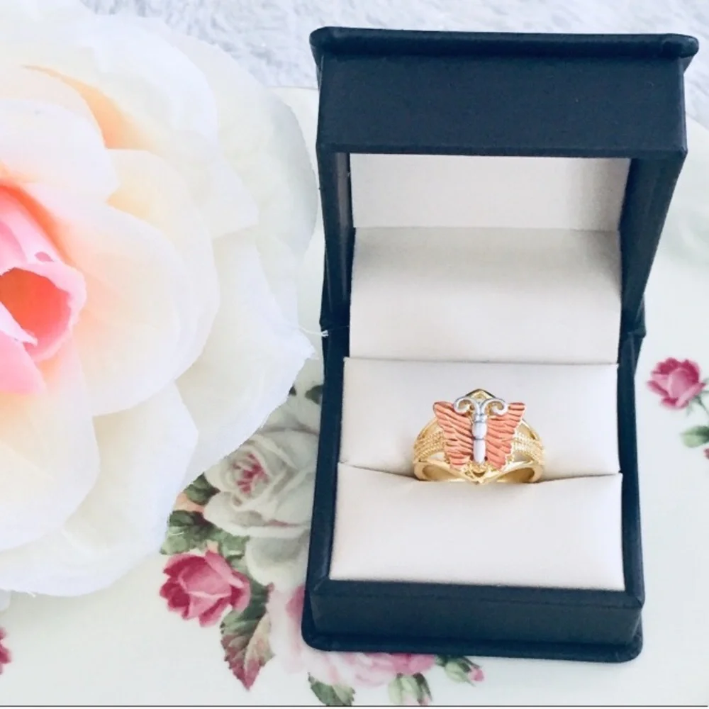 Butterfly ring size 7